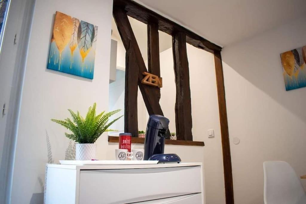 Studio Charmant Confortable Tv Centre Ville Louviers Luaran gambar